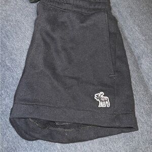 Abercrombie Kids boys 5/6 shorts